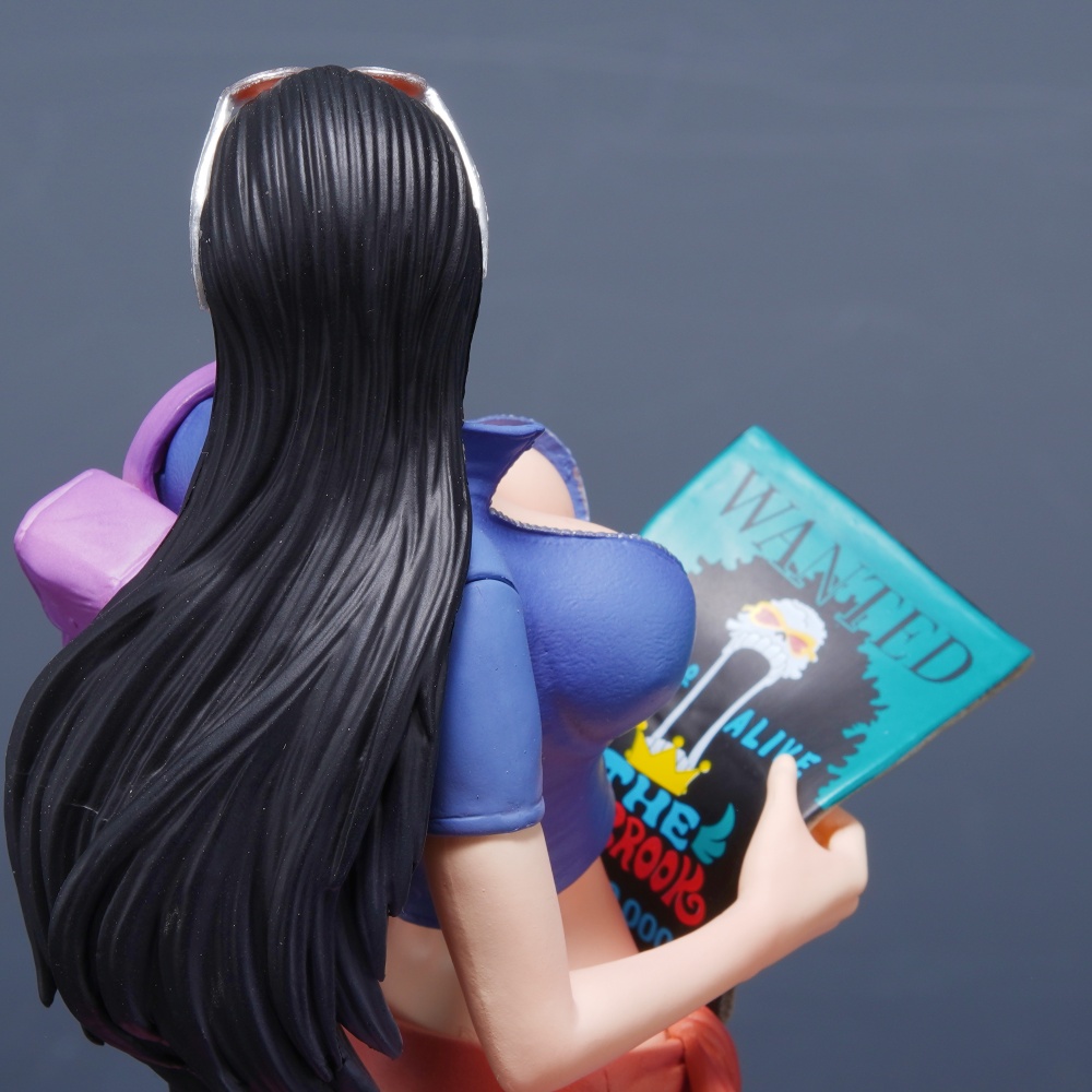 In Stock Anime Figure Wit Stud - огляд і ціна Desk Setup Tv